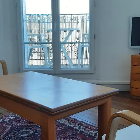 3 Pieces Avec Terrasse Et Balcon *